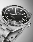 oris divers date black dial 01 733 7795 4054-set – taucheruhr mit schwarzem zifferblatt – edelstahlgehäuse, robustes design und langlebiges armband