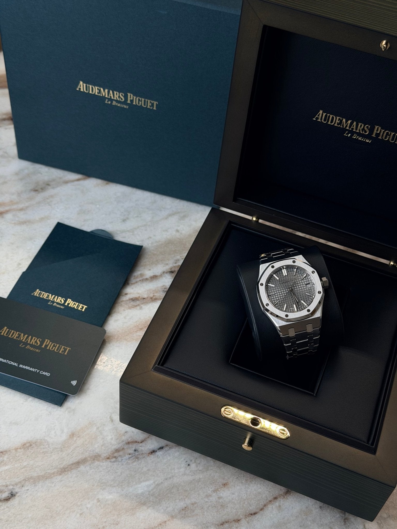Audemars Piguet Royal Oak 37mm Ref. 15550ST.OO.1356ST.07 - MANG - LUXURY - Audemars Piguet