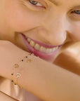 MAMAN ARMBAND Herzen 18 Karat Gelbgold - MANG - LUXURY - Maman et Sophie
